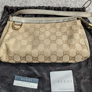 Authentic Gucci Abbey D-Ring Beige Mini Pochet